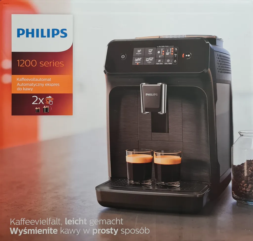 Espressomaschine mit Mahlwerk und Milchaufschäumer